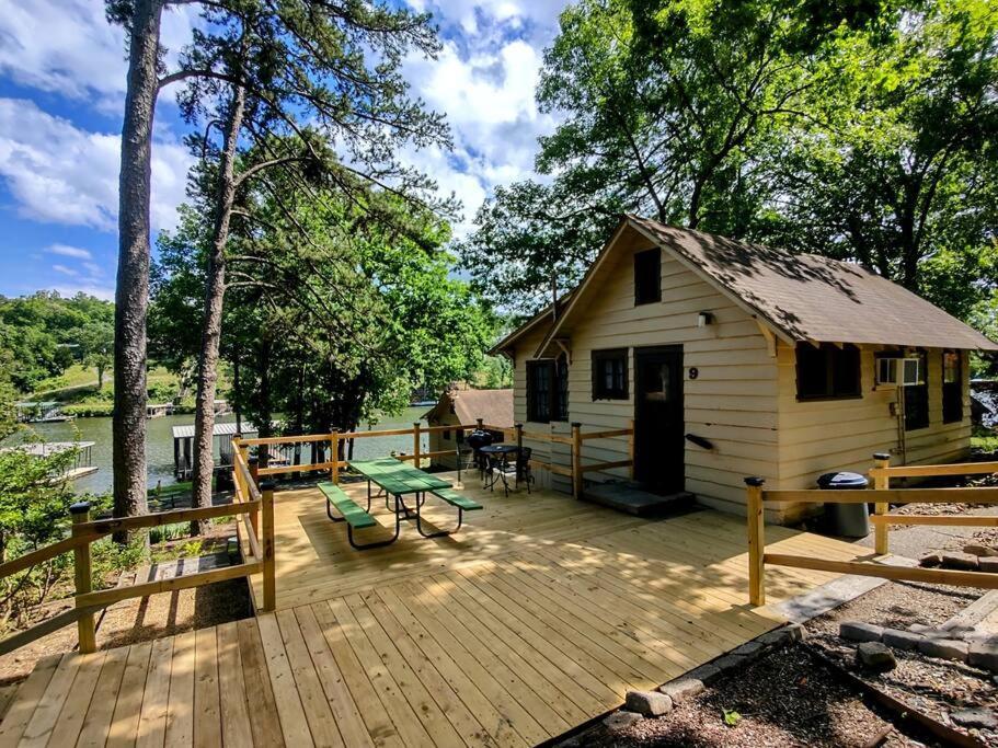 #09 - Large Lakeview One Bedroom- Pet Friendly Hot Springs Kültér fotó