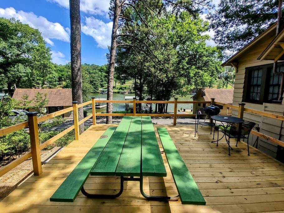 #09 - Large Lakeview One Bedroom- Pet Friendly Hot Springs Kültér fotó