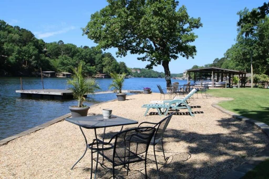 #09 - Large Lakeview One Bedroom- Pet Friendly Hot Springs Kültér fotó