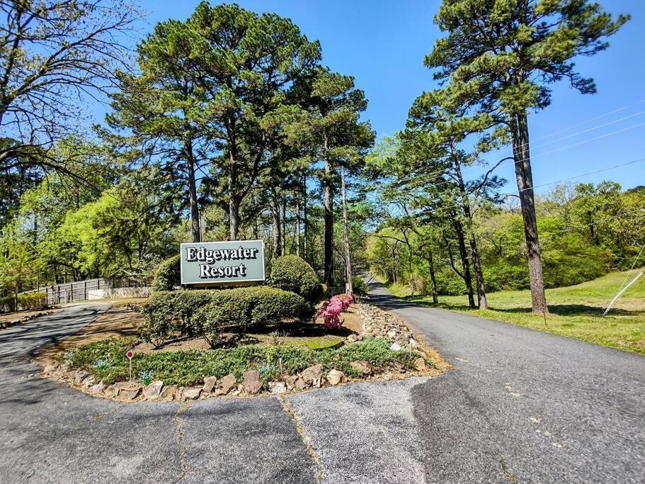 #09 - Large Lakeview One Bedroom- Pet Friendly Hot Springs Kültér fotó